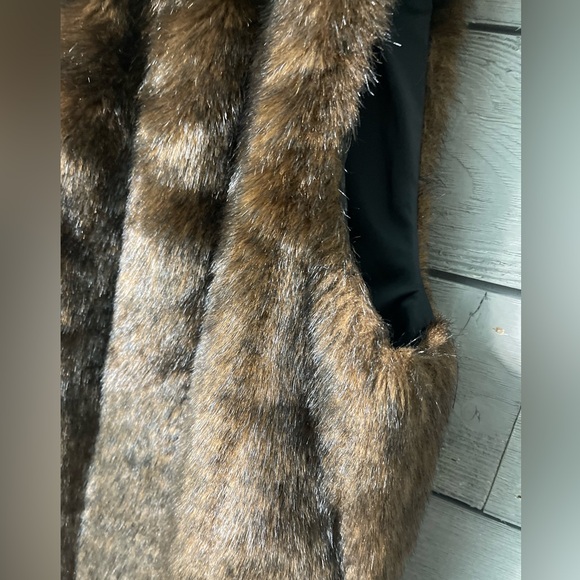 Jones New York Signature Petite Faux Fur Vest Sz PM - Picture 12 of 16
